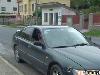 Hitchhiking قديم جدة و adolescent