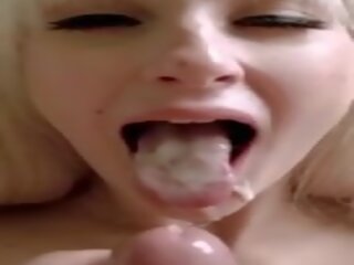 ブロンド 美しさ スティック 彼女の 舌 アウト のために 精液: フリー 汚い フィルム 87 | xhamster