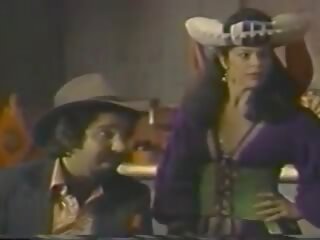 小 紅 騎術 兜帽 1988, 免費 utube 性別 電影 8b