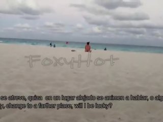 Mostrando el culo fr tanga por la playa y calentando une hombres&comma; solo dos se animaron une tocarme&comma; vid completo fr xvideos rouge