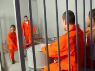 Stunner inmates sesati pecker