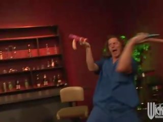 Kung fu verpleegkundigen een gogo 2 scène 5