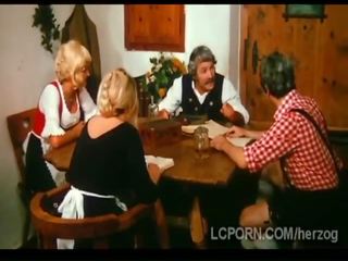 Ферма мъж чука съседи glorious блондинки съпруга на на маса